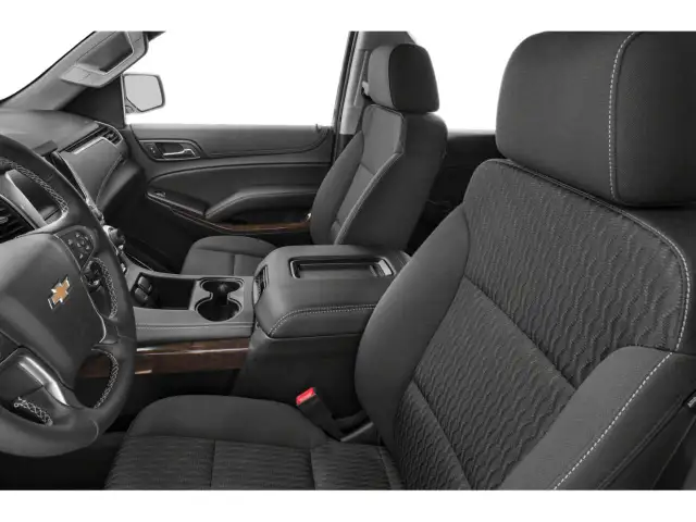 2019 Chevrolet Suburban LT - Photo 6