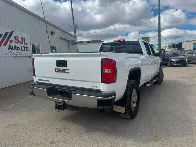 2018 GMC Sierra 3500HD SLE - Photo 3