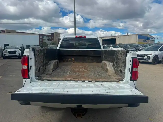 2018 GMC Sierra 3500HD SLE - Photo 4