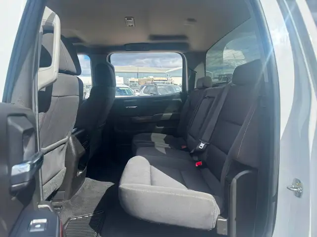 2018 GMC Sierra 3500HD SLE - Photo 16