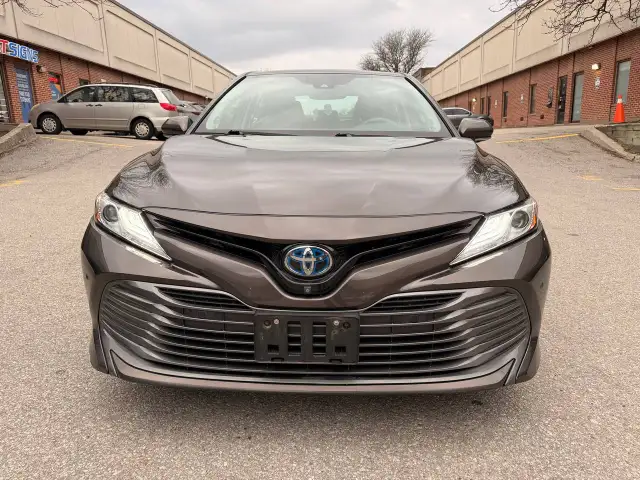 2020 Toyota Camry Hybrid XLE Auto, LEATHER, SUNROOF, NAVIGATION - Photo 2