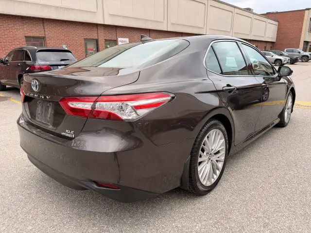 2020 Toyota Camry Hybrid XLE Auto, LEATHER, SUNROOF, NAVIGATION - Photo 8