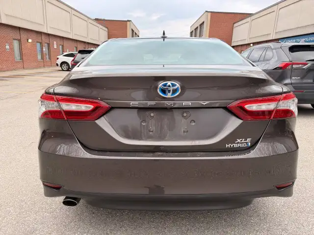 2020 Toyota Camry Hybrid XLE Auto, LEATHER, SUNROOF, NAVIGATION - Photo 11