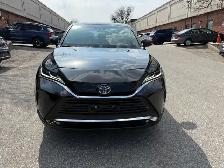 2023 Toyota Venza LIMITED AWD , ONE OWNER, PANORAMIC ROOF, LEATH - Photo 2
