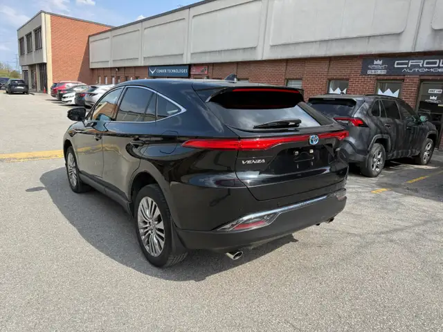 2023 Toyota Venza LIMITED AWD , ONE OWNER, PANORAMIC ROOF, LEATH - Photo 5