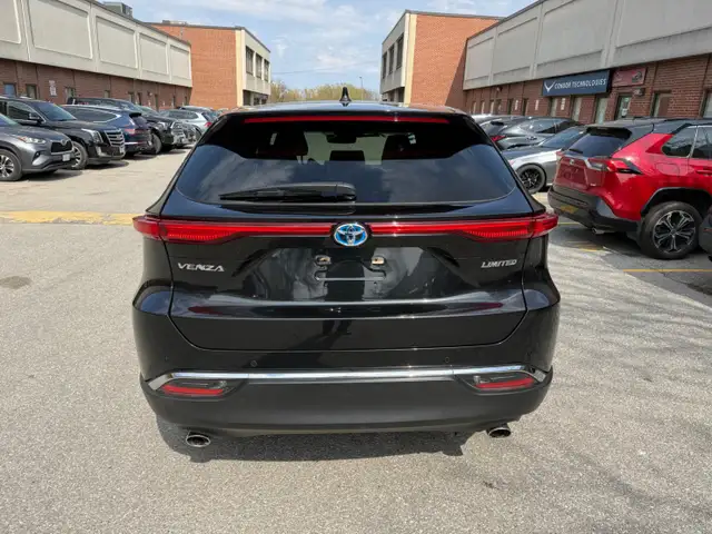 2023 Toyota Venza LIMITED AWD , ONE OWNER, PANORAMIC ROOF, LEATH - Photo 6