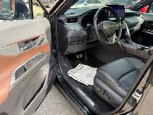 2023 Toyota Venza LIMITED AWD , ONE OWNER, PANORAMIC ROOF, LEATH - Photo 11