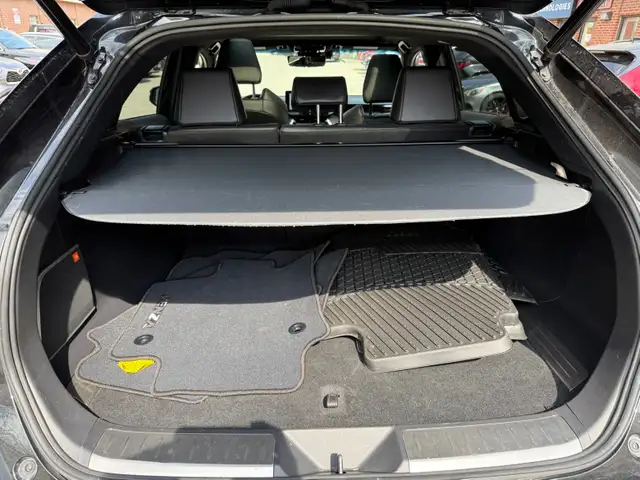 2023 Toyota Venza LIMITED AWD , ONE OWNER, PANORAMIC ROOF, LEATH - Photo 12