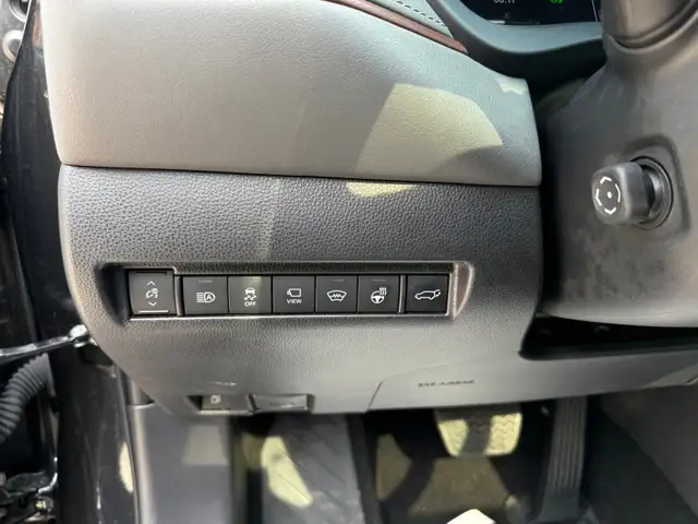 2023 Toyota Venza LIMITED AWD , ONE OWNER, PANORAMIC ROOF, LEATH - Photo 15