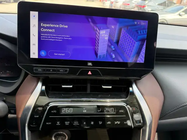 2023 Toyota Venza LIMITED AWD , ONE OWNER, PANORAMIC ROOF, LEATH - Photo 18