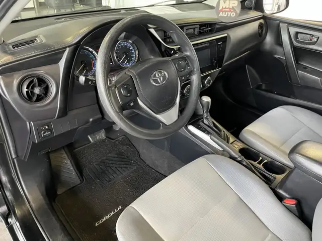 2017 Toyota Corolla CE - Photo 14