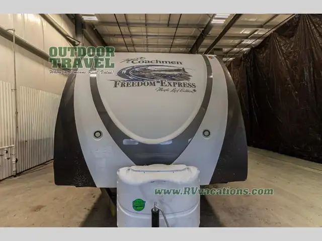 2013 Coachmen RV Freedom Express 292BHDS - Photo 3