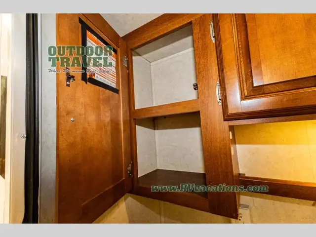 2013 Coachmen RV Freedom Express 292BHDS - Photo 9