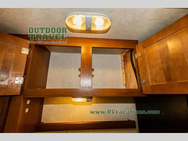 2013 Coachmen RV Freedom Express 292BHDS - Photo 10