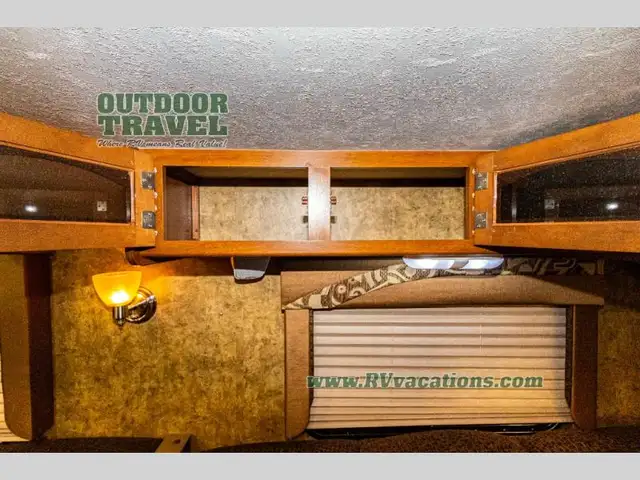 2013 Coachmen RV Freedom Express 292BHDS - Photo 16