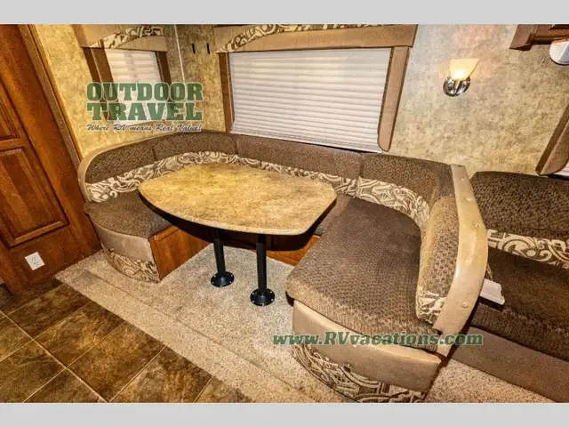 2013 Coachmen RV Freedom Express 292BHDS - Photo 32