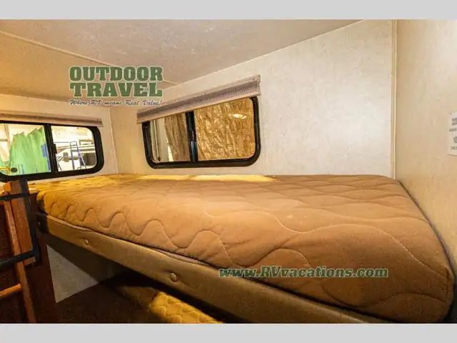 2013 Coachmen RV Freedom Express 292BHDS - Photo 62