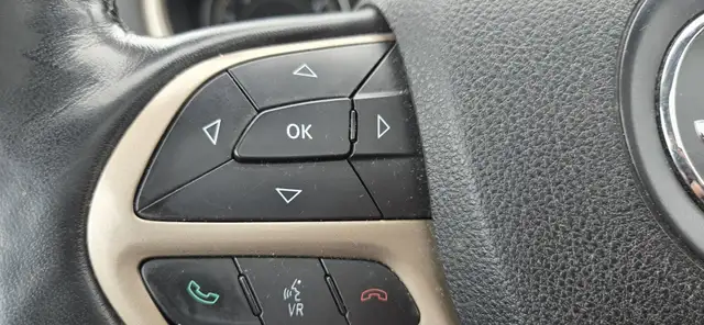 2015 Jeep Cherokee Sport 4dr 4x4 Automatic - Photo 18