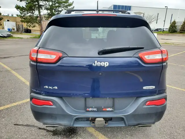2016 Jeep Cherokee 4WD 4dr North - Photo 3