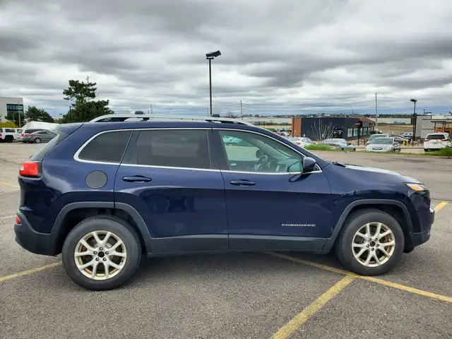 2016 Jeep Cherokee 4WD 4dr North - Photo 4