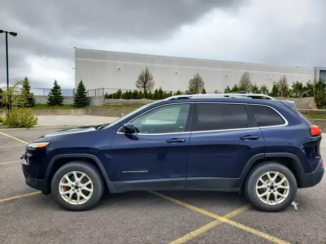 2016 Jeep Cherokee 4WD 4dr North - Photo 5