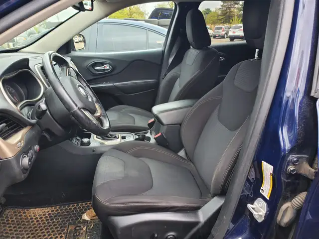 2016 Jeep Cherokee 4WD 4dr North - Photo 7