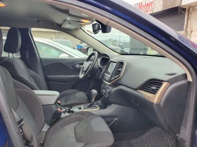 2016 Jeep Cherokee 4WD 4dr North - Photo 19