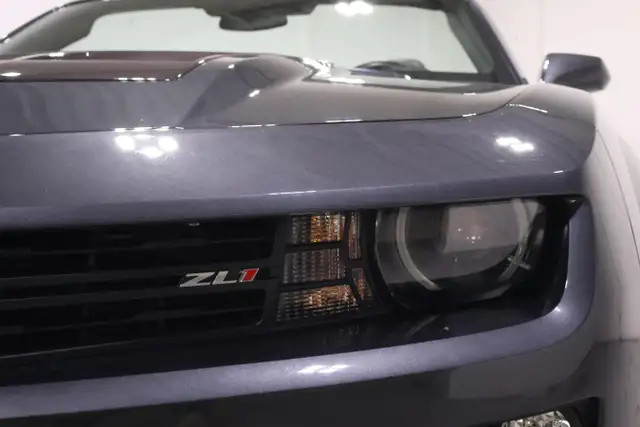 2014 Chevrolet Camaro ZL1 CONVERTIBLE | CLEAN CARFAX | LOW MILEA - Photo 11