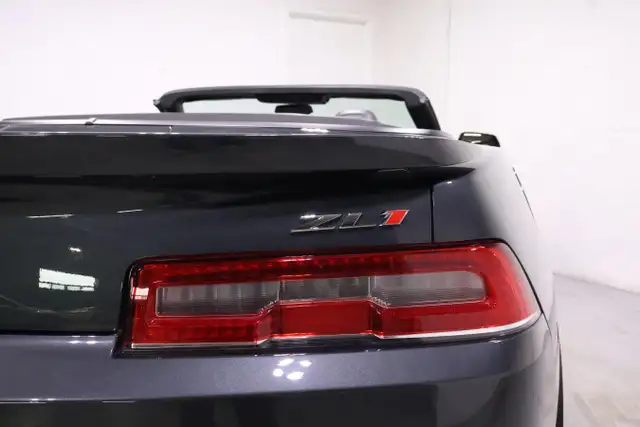 2014 Chevrolet Camaro ZL1 CONVERTIBLE | CLEAN CARFAX | LOW MILEA - Photo 12