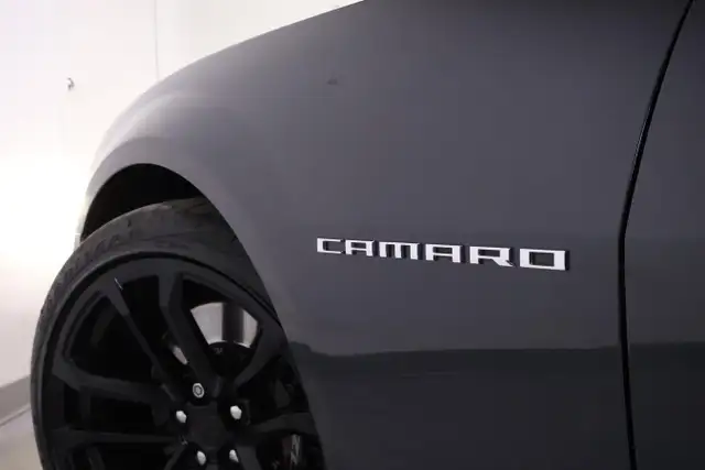 2014 Chevrolet Camaro ZL1 CONVERTIBLE | CLEAN CARFAX | LOW MILEA - Photo 14