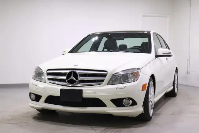 2010 Mercedes-Benz C350 4MATIC | ONE OWNER | DEALER SERVICED - Photo 2