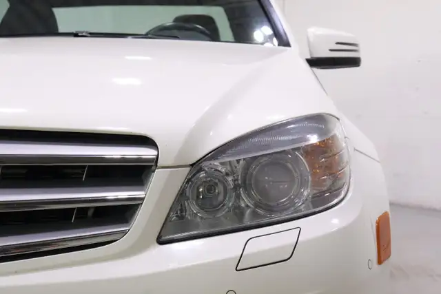 2010 Mercedes-Benz C350 4MATIC | ONE OWNER | DEALER SERVICED - Photo 10