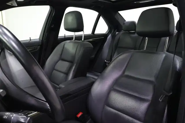 2010 Mercedes-Benz C350 4MATIC | ONE OWNER | DEALER SERVICED - Photo 12