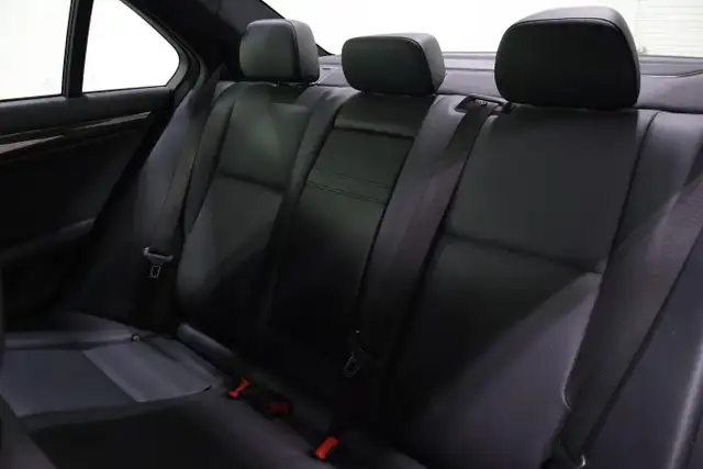 2010 Mercedes-Benz C350 4MATIC | ONE OWNER | DEALER SERVICED - Photo 22