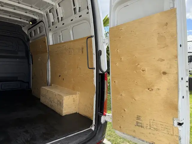 2022 Mercedes-Benz Sprinter 2500 3 Seater High Roof V6 144' wb - Photo 15