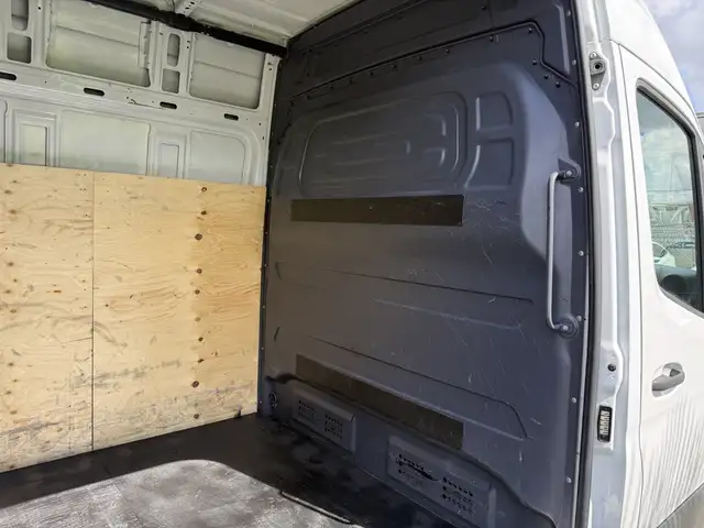 2022 Mercedes-Benz Sprinter 2500 3 Seater High Roof V6 144' wb - Photo 21
