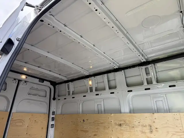2022 Mercedes-Benz Sprinter 2500 3 Seater High Roof V6 144' wb - Photo 23