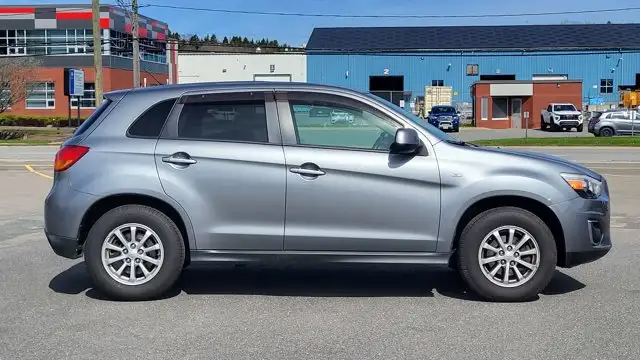 2015 Mitsubishi RVR SE - Photo 7