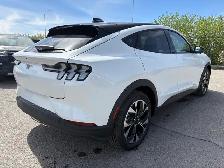 2026 Ford Mustang Mach-E SELECT | COMFORT PACKAGE LITE - Photo 12