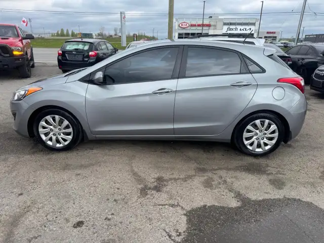 2013 Hyundai Elantra GT GL, HATCH, AUTO, ONLY 157KMS, GREAT ON F - Photo 2