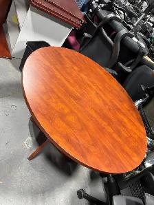 Round Table-Brand New-Call us now! - Photo 2