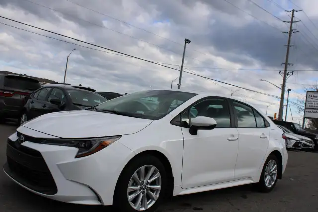 2025 Toyota Corolla LE - Photo 2