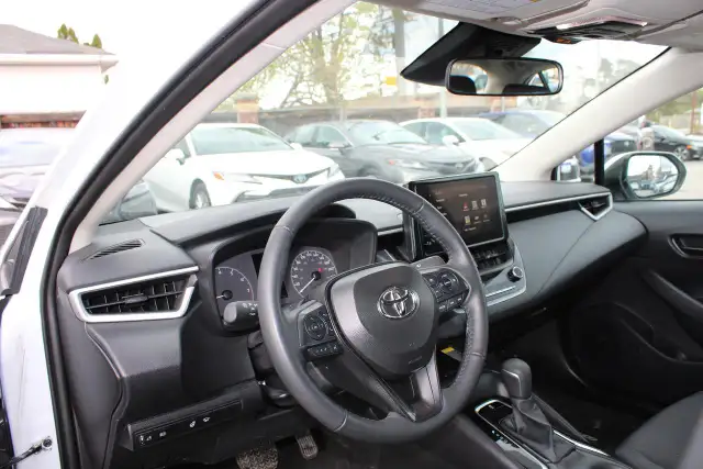 2025 Toyota Corolla LE - Photo 21