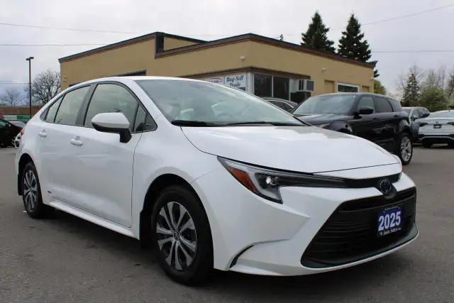 2025 Toyota Corolla Hybrid LE