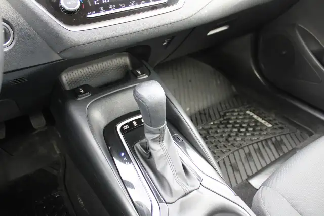 2025 Toyota Corolla Hybrid LE - Photo 17