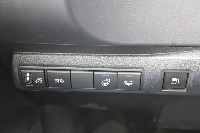 2025 Toyota Corolla Hybrid LE - Photo 18