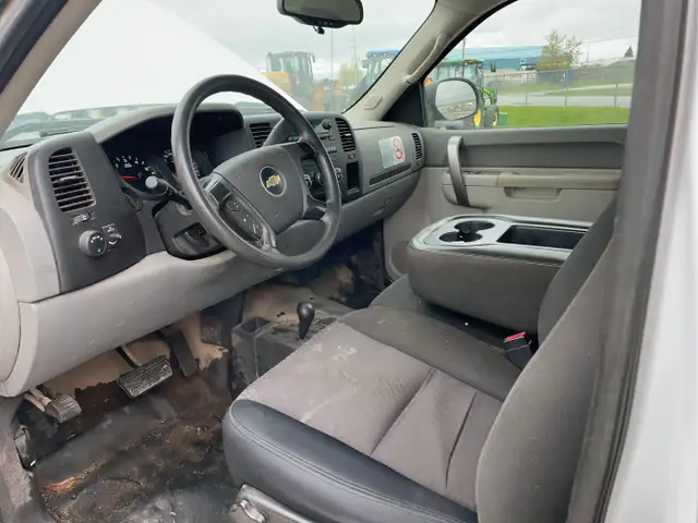 2011 Chevrolet Silverado 1500 - Photo 9