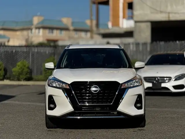 2024 NISSAN KICKS - Photo 2