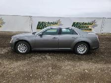 2011 Chrysler 300 - Photo 5