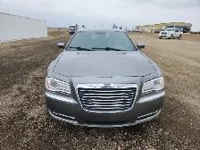 2011 Chrysler 300 - Photo 6